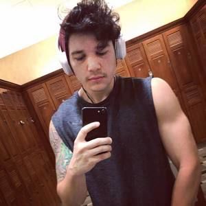 Meet your Posher, Chris